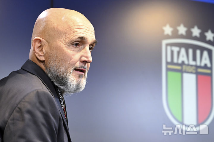 [도르트문트=AP/뉴시스]스팔레티 이탈리아 축구대표팀 감독 경질. 2025.03.22.