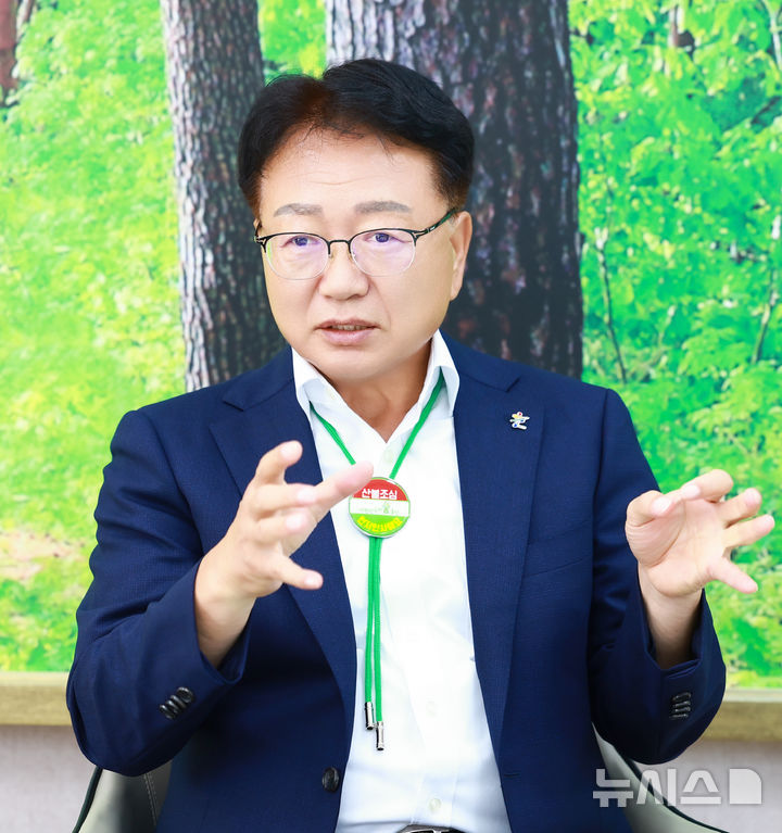 손병복 울진군수. 