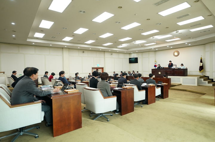 [대구=뉴시스] 대구 수성구의회는 25일 열린 제3차 본회의를 끝으로 제269회 임시회 15일간의 일정을 마무리했다. (사진=대구 수성구의회 제공) 2025.03.25. photo@newsis.com *재판매 및 DB 금지