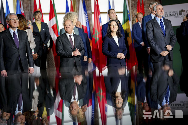 [베를린=AP/뉴시스]피터스버그 기후대화 자료사진. 2026.04.23