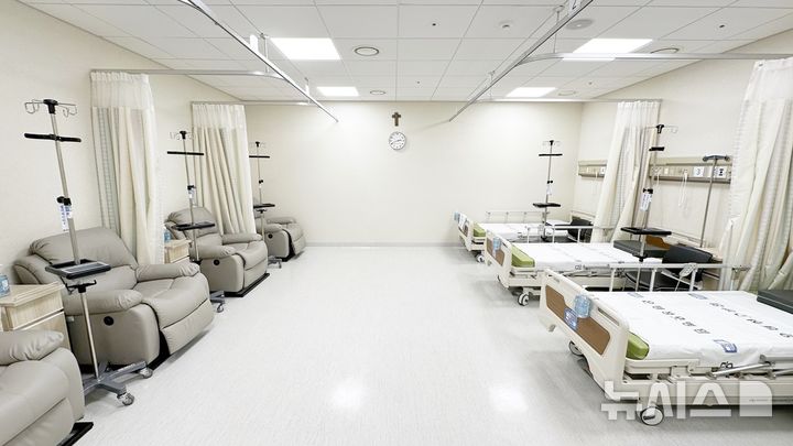 [서울=뉴시스]가톨릭대학교 은평성모병원 항암 주사실. (사진＝ 은평성모병원 제공) 2025.03.25. photo@newsis.com. 
