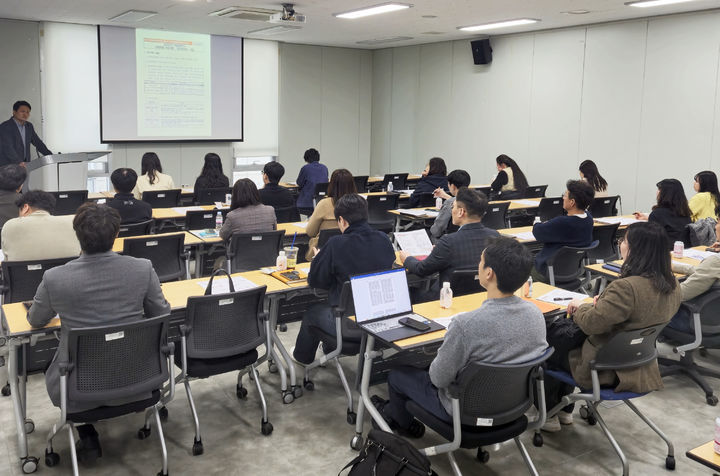 [대전=뉴시스]대전테크노파크는 내달 2일까지 대전 지역특화 프로젝트 레전드 50+2.0 사업에 참여할 나노·반도체, 정밀의료바이오헬스 분야 기업을 모집한다. 2025. 03. 26 photo@newsis.com *재판매 및 DB 금지