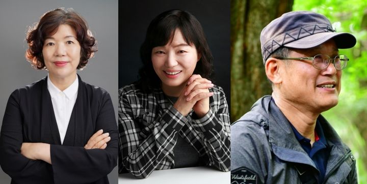 [제주=뉴시스] 제13회 제주4·3평화문학상 수상자로 선정된 김휼(왼쪽 첫번째) 시인, 김미수(가운데) 작가, 허호준 한겨레신문 기자. (사진=제주4·3평화재단 제공) *재판매 및 DB 금지