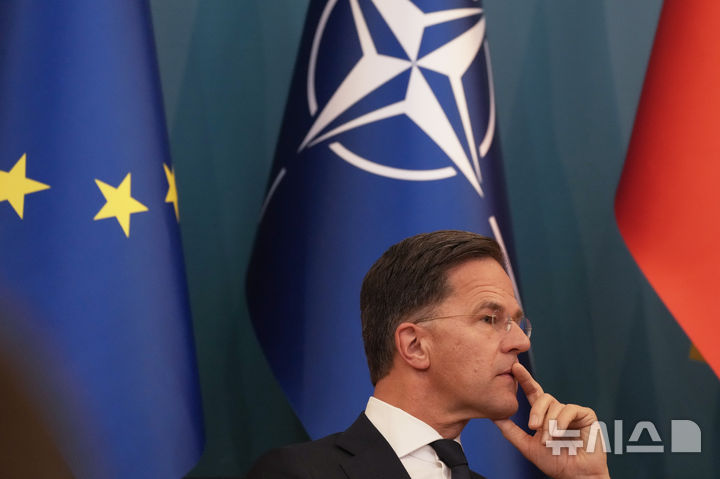 고민 깊어지는 유럽…나토수장 "위기 아냐" vs EU위원 "나토 종말"