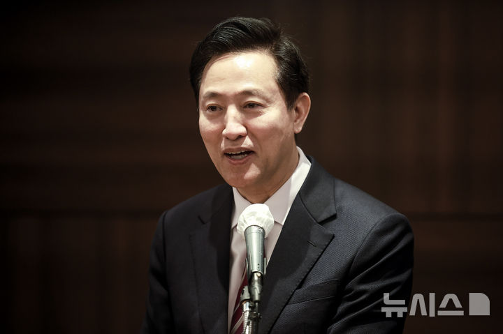 [서울=뉴시스] 정병혁 기자 = 오세훈 서울시장이 27일 서울 중구 롯데호텔에서 열린 세계경제연구원 조찬포럼에서 인사말을 하고 있다. 2025.03.27. jhope@newsis.com