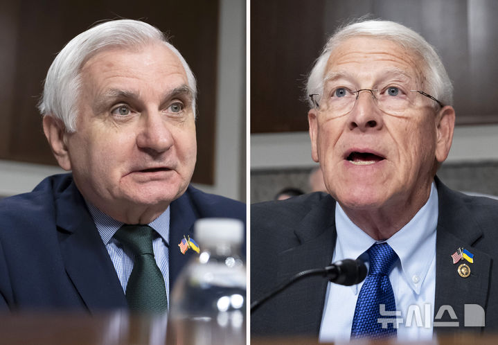 [워싱턴=AP/뉴시스]로저 위커(공화·미시시피) 미 상원 군사위원장(오른쪽)과 민주당 간사를 맡고 있는 잭 리드(민주·로드아일랜드) 상원의원이 지난 2월25일 워싱턴DC 국회의사당에서 열린 군사위 청문회에서 각각 발언하는 모습. 2025.04.11.
