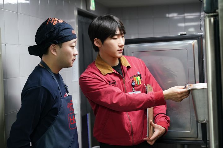 BBQ가 교차점검을 통해 고객 서비스 향상과 품질 강화에 나섰다.(사진=BBQ 제공) *재판매 및 DB 금지