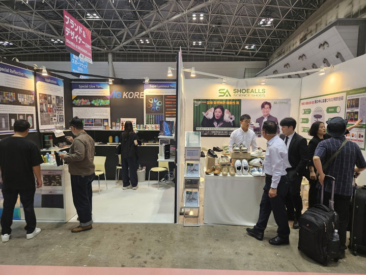 [부산=뉴시스] 지난해 패션월드도쿄 한국공동관 부스 모습. (사진=부산테크노파크 제공) 2025.03.28. photo@newsis.com *재판매 및 DB 금지