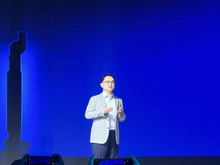 [서울=뉴시스] 이지용 기자 = 문종승 삼성전자 부사장이 28일 오전 서울 광진구에서 '웰컴 투 비스포크 AI(Welcome To Bespoke AI)' 행사에서 발표하고 있더. 2025.03.28. leejy5223@newsis.com *재판매 및 DB 금지