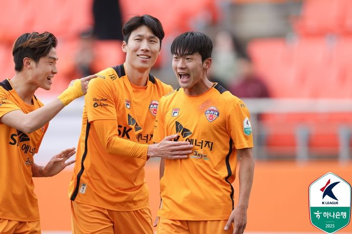 [서울=뉴시스] 프로축구 K리그1 제주 SK의 김준하. (사진=한국프로축구연맹 제공) *재판매 및 DB 금지