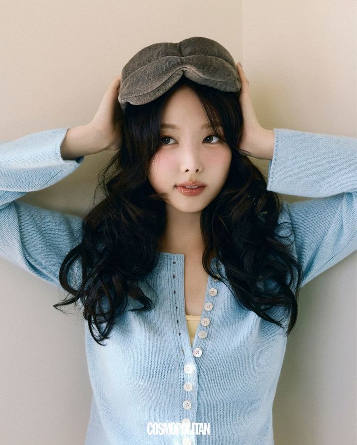 [서울=뉴시스] 나연. (사진=코스모폴리탄 제공) 2025.03.31. photo@newsis.com *재판매 및 DB 금지 *재판매 및 DB 금지