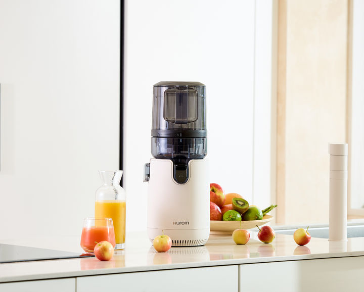 [서울=뉴시스] P410 착즙기 (사진=휴롬 제공) 2025.03.31. photo@newsis.com *재판매 및 DB 금지