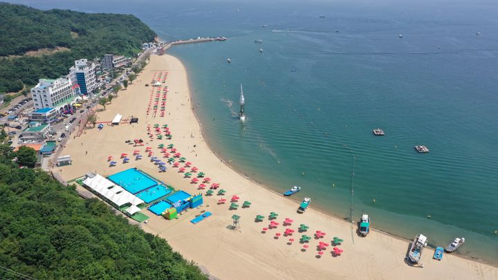 [당진=뉴시스] 당진 왜목마을해수욕장 전경. (사진=당진시 제공) 2025.03.31. photo@newsis.com *재판매 및 DB 금지