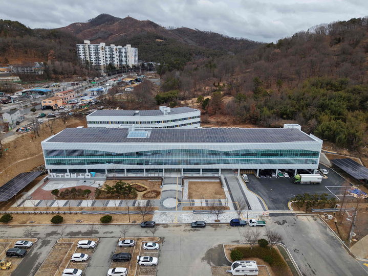 [밀양=뉴시스] 경남진로교육원 전경. (사진=밀양시 제공) 2025.03.31. photo@newsis.com *재판매 및 DB 금지