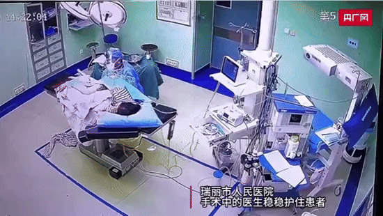 [서울=뉴시스] 지진 발생 당시 수술실 모습. (사진=앙광망) *재판매 및 DB 금지