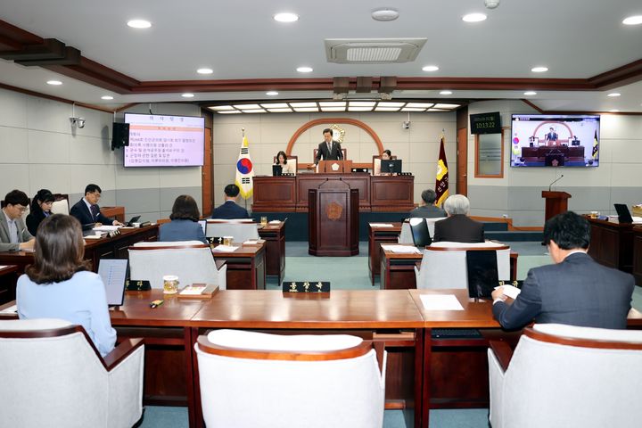 전북 진안군의회는 오는 4월 11일까지 12일간의 일정으로 제299회 진안군의회 임시회를 개회했다고 31일 밝혔다. *재판매 및 DB 금지