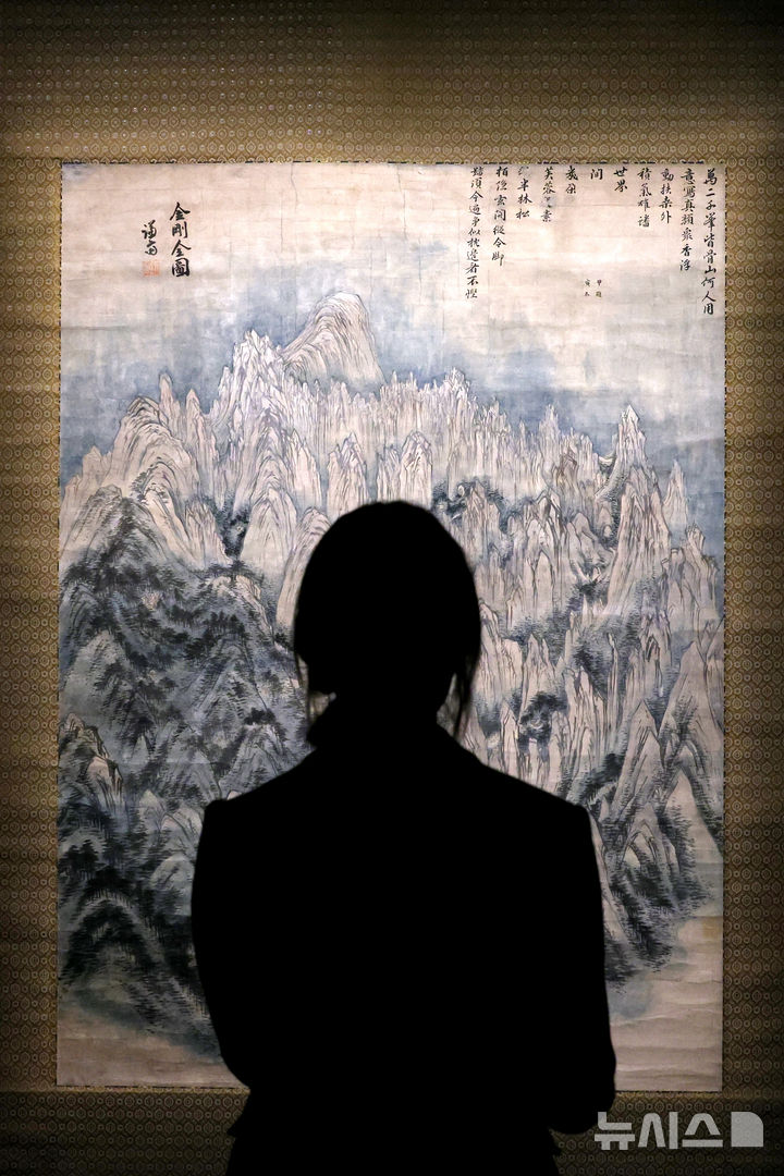 [용인=뉴시스] 박진희 기자 = 호암미술관 겸재 정선(謙齋 鄭敾) 전시 전경. 2025.03.31. pak7130@newsis.com