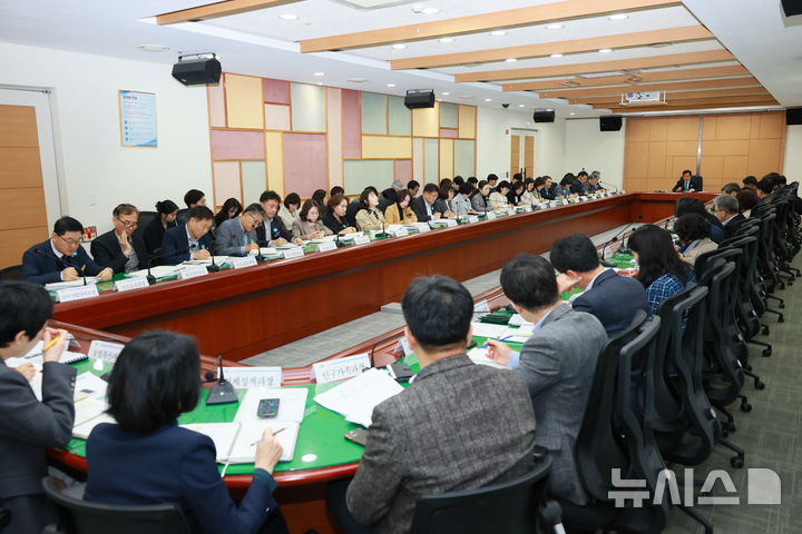 [완주=뉴시스] 완주군 긴급회의 모습. *재판매 및 DB 금지