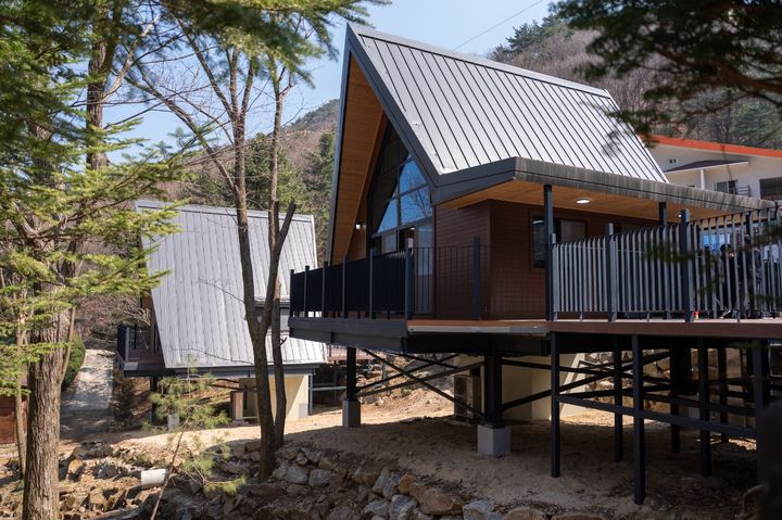 [증평=뉴시스] 충북 증평군 좌구산휴양림 트리하우스 (사진=증평군 제공) 2025.4.1. photo@newsis.com *재판매 및 DB 금지