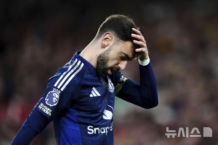 [노팅엄=AP/뉴시스] 잉글랜드 프로축구 프리미어리그(EPL) 맨체스터유나이티드의 브루누 페르난데스. 2025.04.01.