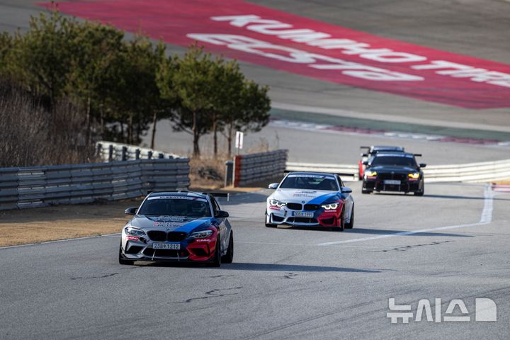 [광주=뉴시스] 최근 강원도 인제군 인제스피디움에서 개막한 `금호BMW M 클래스'