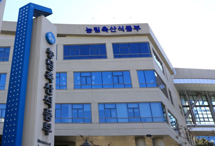 농식품부 공무원 3명 '대한민국 공무원상' 수상…가축방역 등 기여