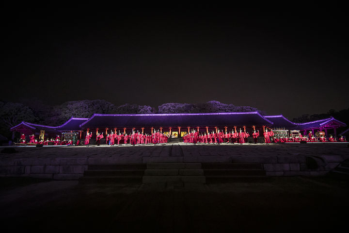 [서울=뉴시스] 종묘제례악 야간 공연 행사 사진 (사진=국가유산청 제공) 2025.04..03. photo@newsis.com *재판매 및 DB 금지