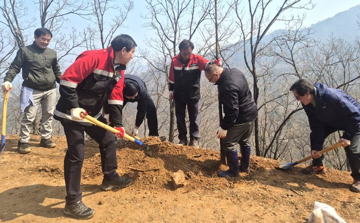 수목원 추진 계명산에 메타세쿼이아 150그루 식재