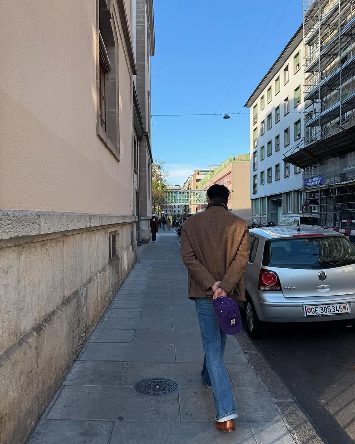 [서울=뉴시스] 배우 김우빈이 근황을 공개했다. (사진=김우빈 인스타그램 캡처) 2025.04.04. photo@newsis.com *재판매 및 DB 금지