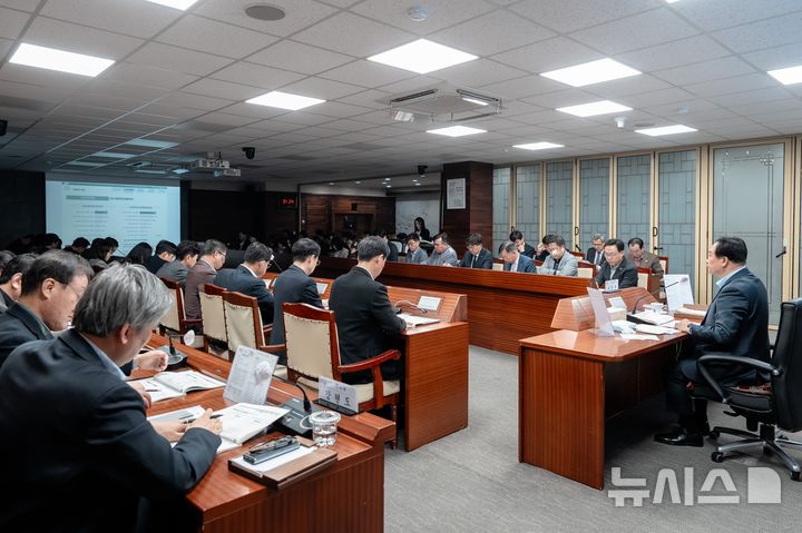 [오산=뉴시스] 오산시 2040 중장기 종합발전계획 용역 1차 중간보고회 모습 (사진=오산시 제공) 2025.04.04.photo@newsis.com  