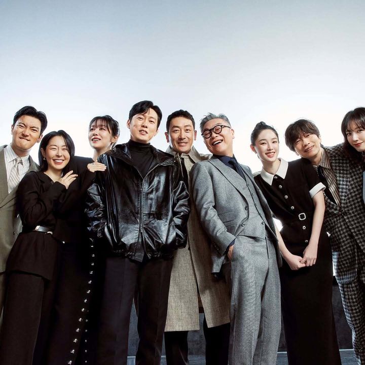 [서울=뉴시스] 배우 김의성이 4일 본인 소셜미디어에 영화 '로비'를 홍보했다. (사진=김의성 인스타그램 캡처) 2025.04.04. photo@newsis.com *재판매 및 DB 금지