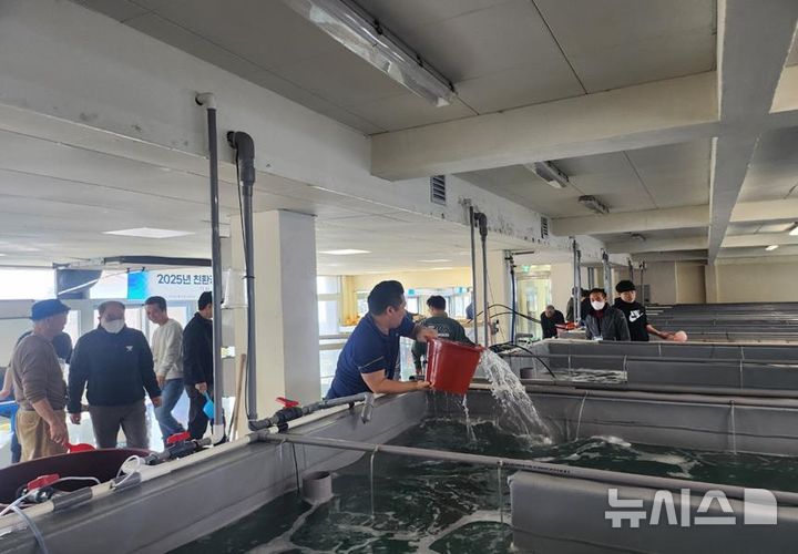 [서울=뉴시스] 2025년 친환경양식 기술 교육 바이오플락 중급과정.