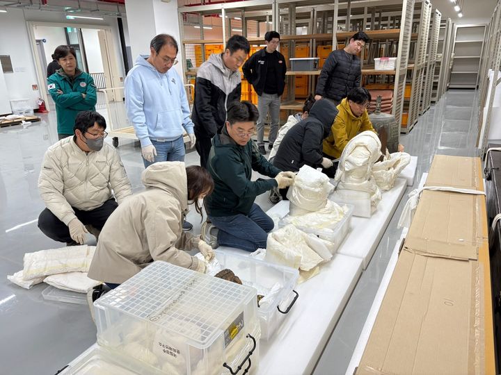 [서울=뉴시스] 국립경주문화유산연구소로 소산된 국가유산들 (사진=국가유산청 제공) 2025.04.04. photo@newsis.com *재판매 및 DB 금지