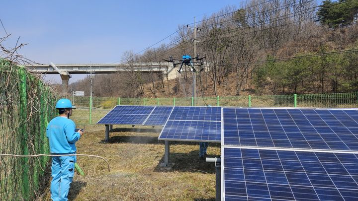 농어촌공사 보은지사 드론 활용 태양광 패널 청소작업 *재판매 및 DB 금지
