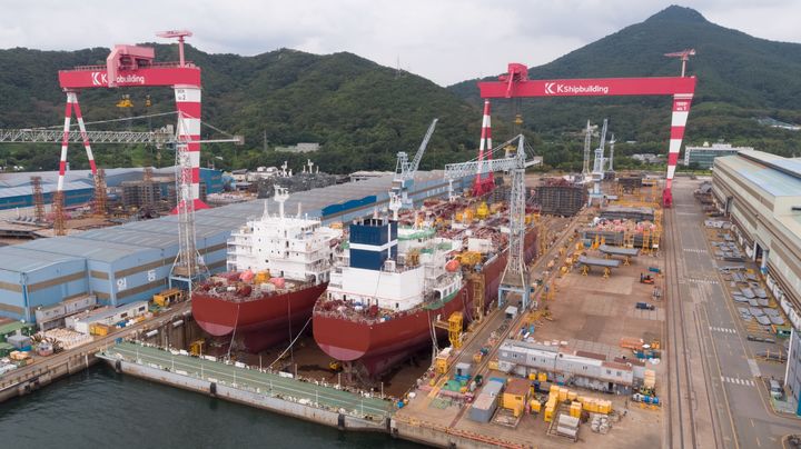 [창원=뉴시스] 경남 창원특례시 진해구 케이조선 조선소 전경.(사진=케이조선 제공) photo@newsis.com 2025.04.04. *재판매 및 DB 금지