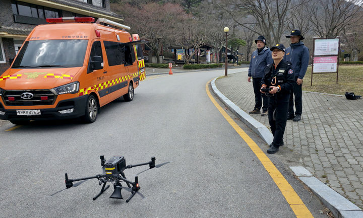 [광주=뉴시스] 광주소방안전본부 드론 교육. (사진=광주시소방안전본부 제공). photo@newsis.com *재판매 및 DB 금지