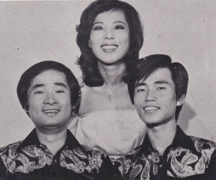 [서울=뉴시스] 왼쪽부터 전항 권성희 홍신복. 세샘트리오 시절인 1978년 모습. (사진 = 박성서 대중음악 평론가 제공) 2025.04.06. photo@newsis.com *재판매 및 DB 금지