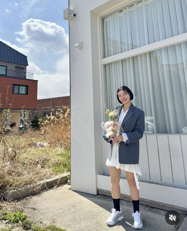 [서울=뉴시스] 레이디제인. (사진=레이디제인 인스타그램 캡처) 2025.04.07. photo@newsis.com *재판매 및 DB 금지