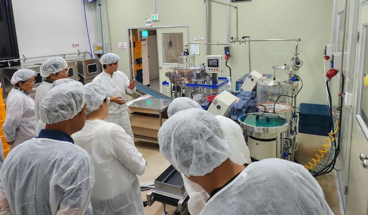 [거창=뉴시스] 거창군청 거창군 농식품 가공창업 아카데미 실습 *재판매 및 DB 금지