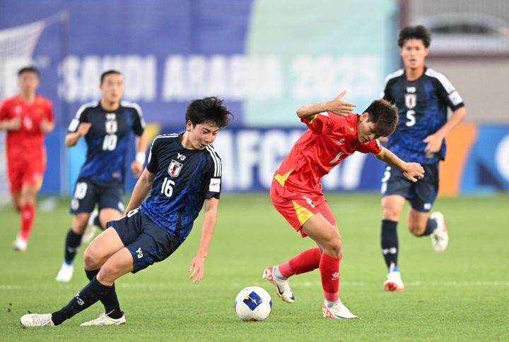 [서울=뉴시스] 일본과 베트남 U-17 축구 선수들. (사진=AFC 홈페이지 캡처) *재판매 및 DB 금지