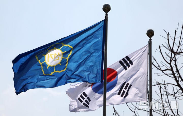 [과천=뉴시스] 김선웅 기자 = 경기 과천시 소재 중앙선거관리위원회. 2025.04.08. mangusta@newsis.com