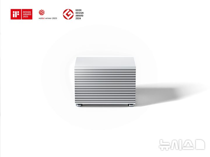 [서울=뉴시스]KT는 스마트한 편의 기능과 인공지능(AI)이 적용된 8K 셋톱박스인 지니 TV 셋톱박스 4가 '레드닷 디자인 어워드 2025' 프로덕트 디자인 부문에서 본상을 수상했다고 9일 밝혔다. (사진=KT 제공)