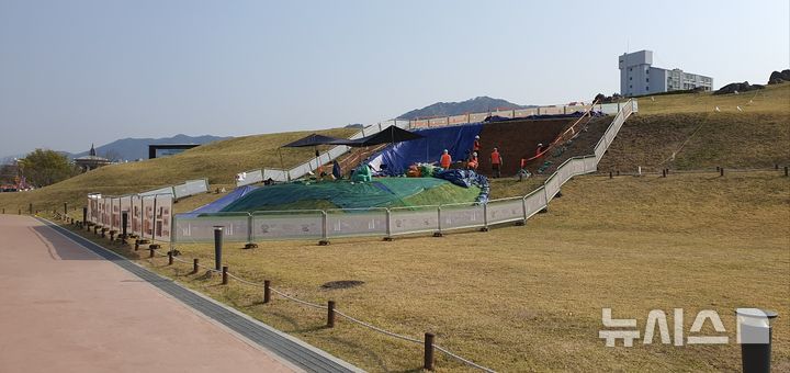 [김해=뉴시스] 세계유산 대성동고분군 발굴현장 공개. (사진=김해시 제공) 2025.04.09. photo@newsis.com