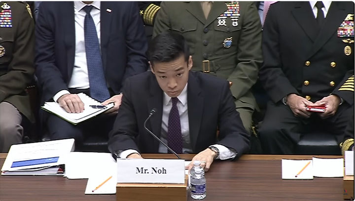 존 노 국방부 인도태평양 안보 담당 차관보 직무대행이 9일(현지 시간) 하원 군사위 청문회에서 발언하고 있다. (사진=미국 국방부 홈페이지) 2025.04.10. *재판매 및 DB 금지