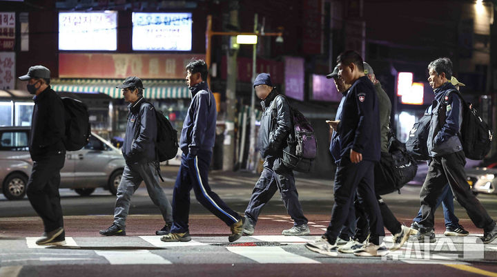 'K-양극화' 해소 위해 민관 머리 맞댔다…"중장기 전략 수립"