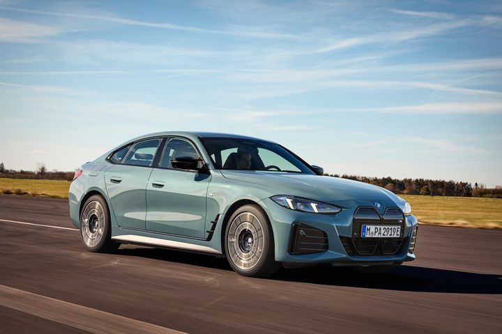 [서울=뉴시스] BMW 코리아가 고성능 프리미엄 순수전기 그란 쿠페 '뉴 i4 M50 xDrive'를 국내에 공식 출시한다고 11일 밝혔다. (사진=BMW코리아 제공) photo@newsis.com *재판매 및 DB 금지