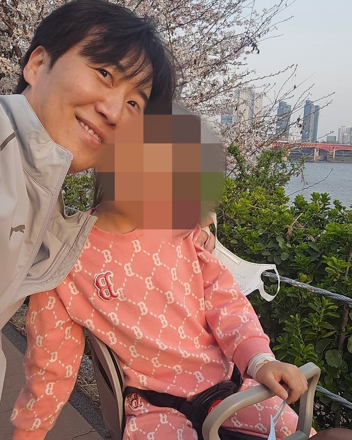 [서울=뉴시스] 방송인 도경완이 딸과 함께 한 일상을 공개했다. (사진=도경완 인스타그램 캡처) 2025.04.11. photo@newsis.com *재판매 및 DB 금지