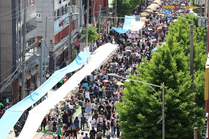 [서울=뉴시스] 2024 제2회 경춘선 공릉숲길 커피축제. 2025.04.11. (사진=노원구 제공) *재판매 및 DB 금지
