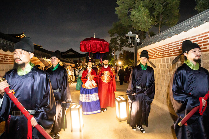 [서울=뉴시스] 2024년 궁중문화축전 – 한복연향 (사진=국가유산진흥원 제공) 2025.04.11. photo@newsis.com *재판매 및 DB 금지