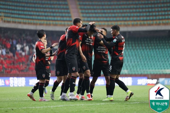 [서울=뉴시스] 프로축구 K리그1 포항스틸러스의 이호재. (사진=한국프로축구연맹 제공) *재판매 및 DB 금지
